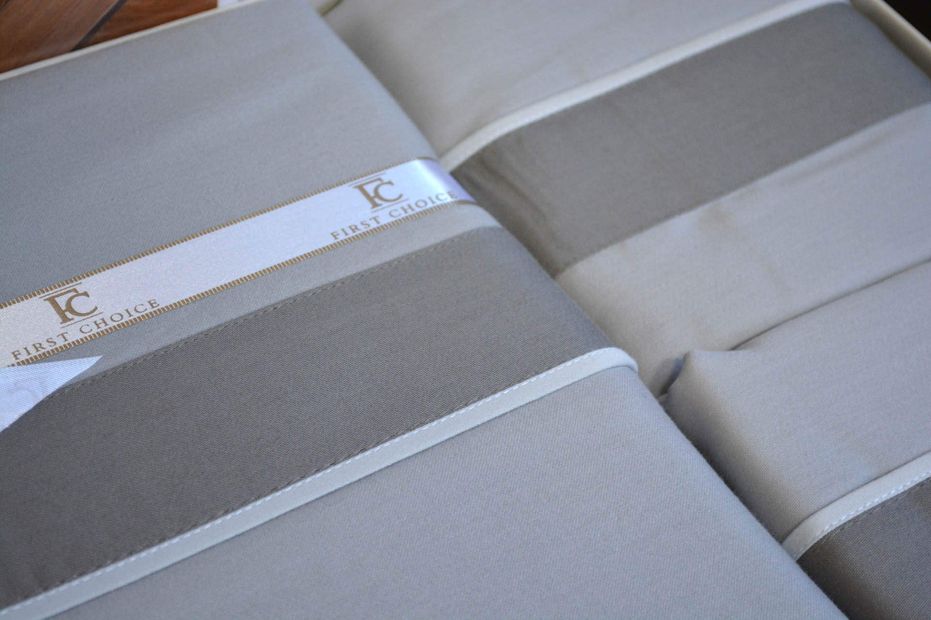 Комплект постільної білизни First Choice Deluxe Satin 200х220 Belezza Grey