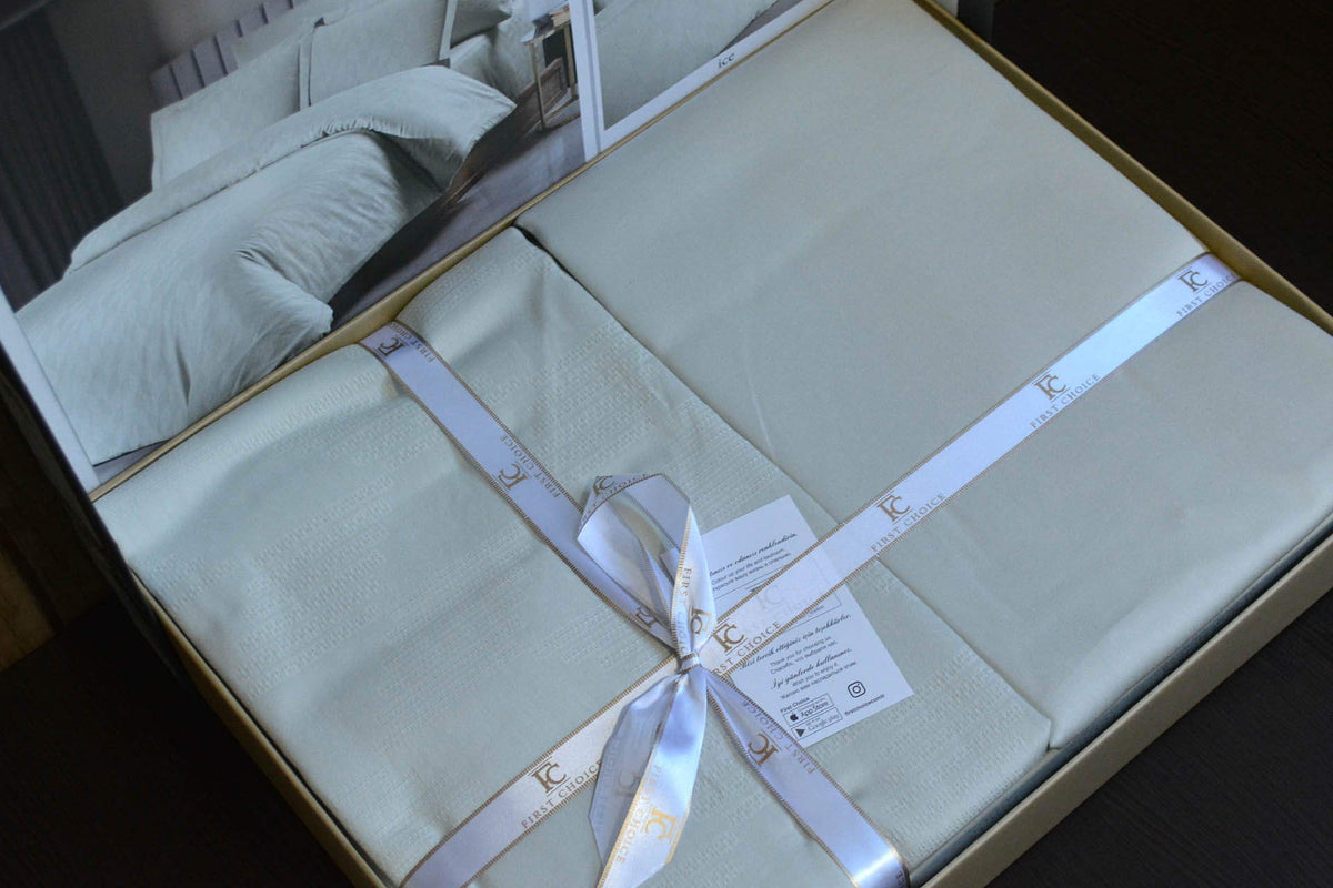 Постільна білизна First Choice Jacquard Satin 200 х 220 см Boris Ice