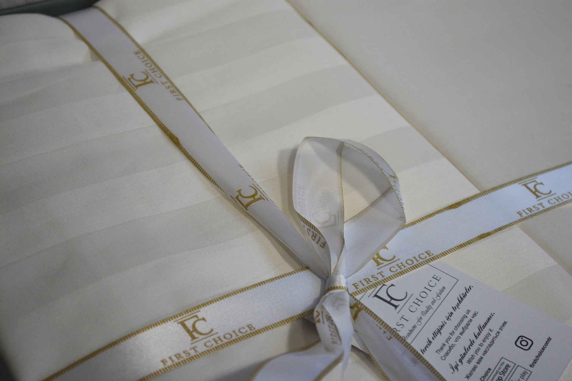 Постільна білизна First Choice Cotton Satin 200х220 Broad Line Cream