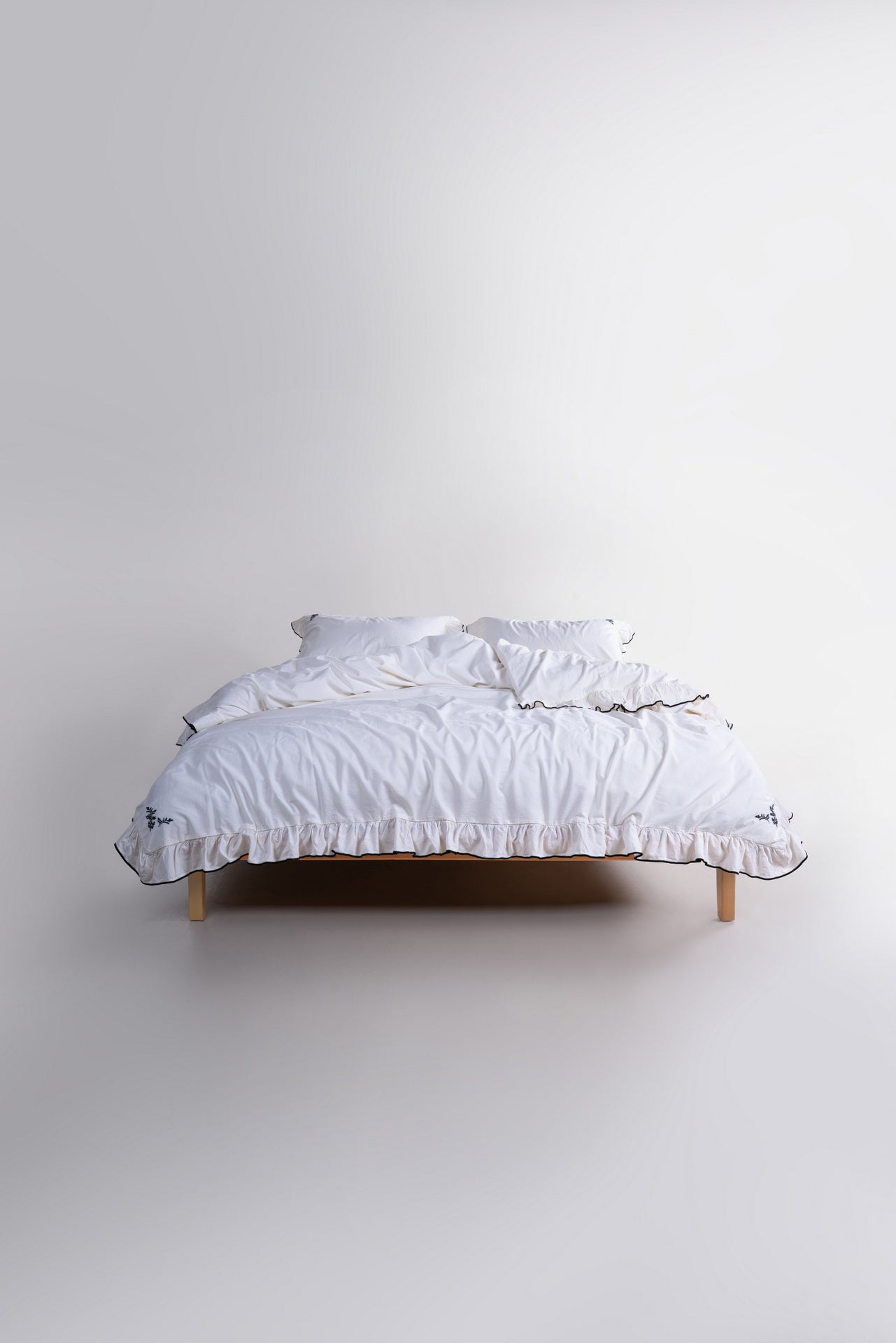 Постільна білизна Limasso Stonewashed Casablanca 200 х 220 см Snow White