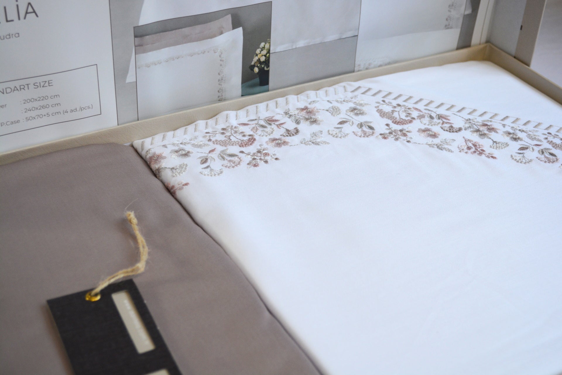 Комплект постільної білизни Dantela Digital Satin 200х220 см Delia Pudra