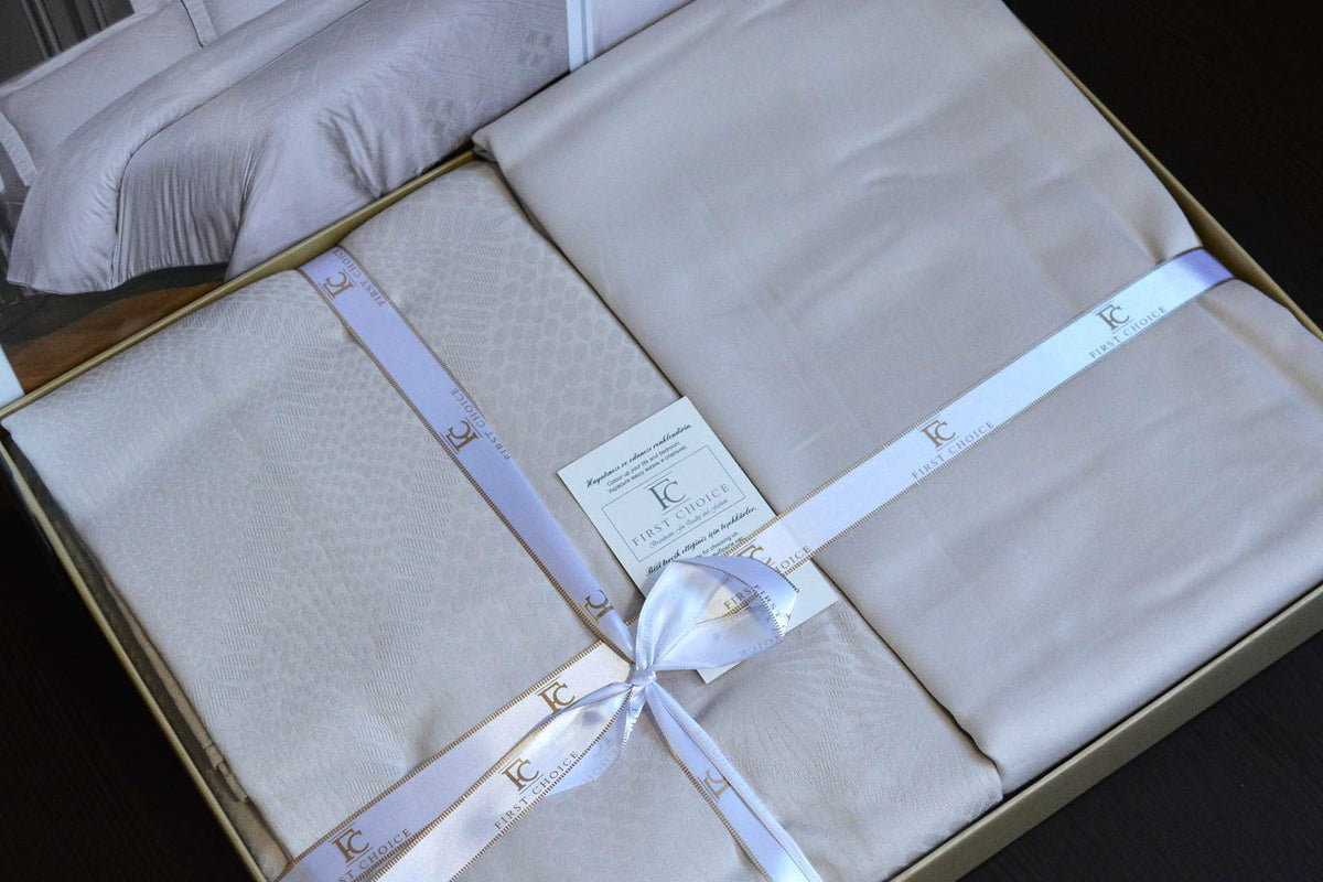 Постільна білизна First Choice Jacquard Satin 200 х 220 см Etnic Beige
