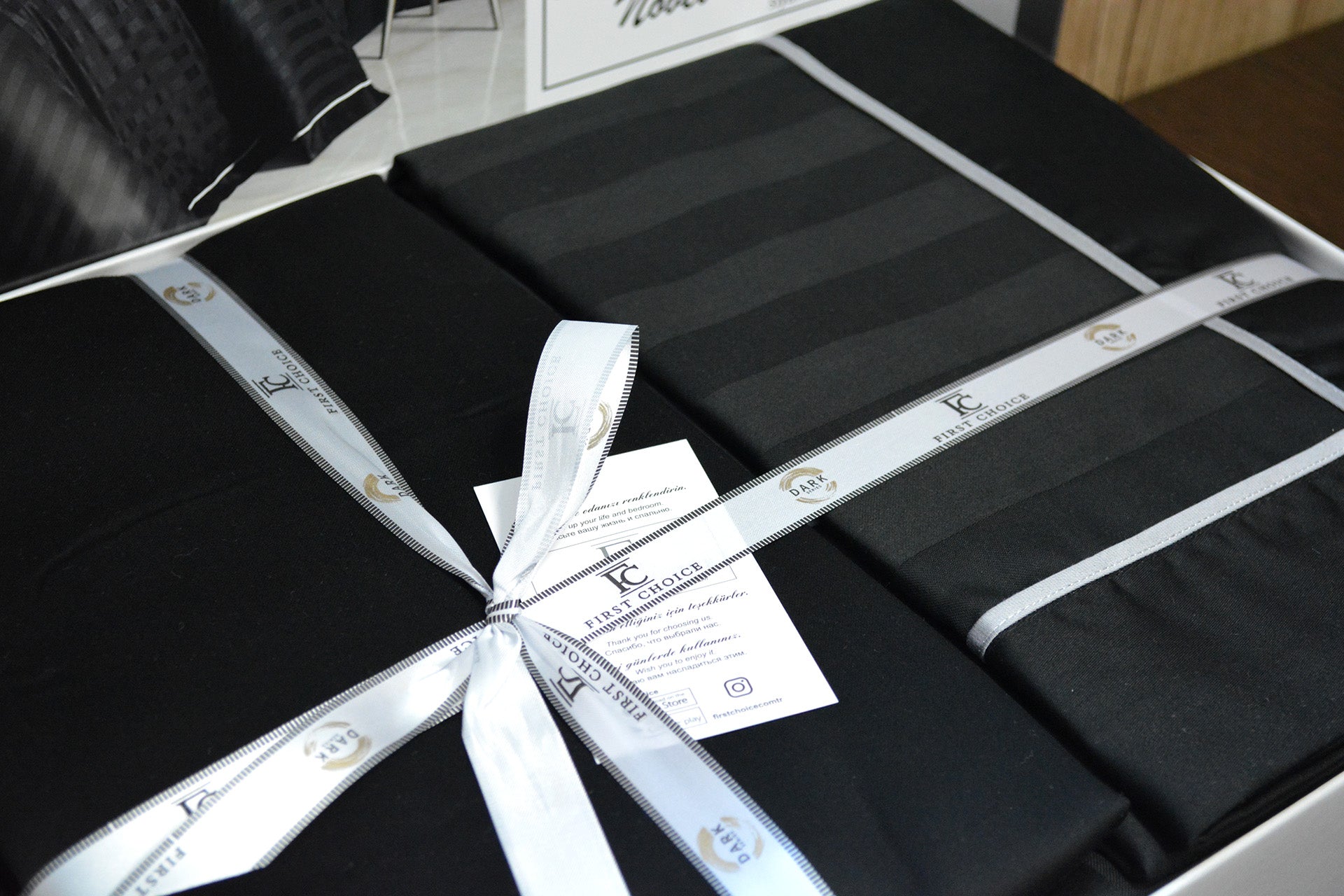 Комплект постільної білизни First Choice Deluxe Satin DARK 200х220 Novel Line Black