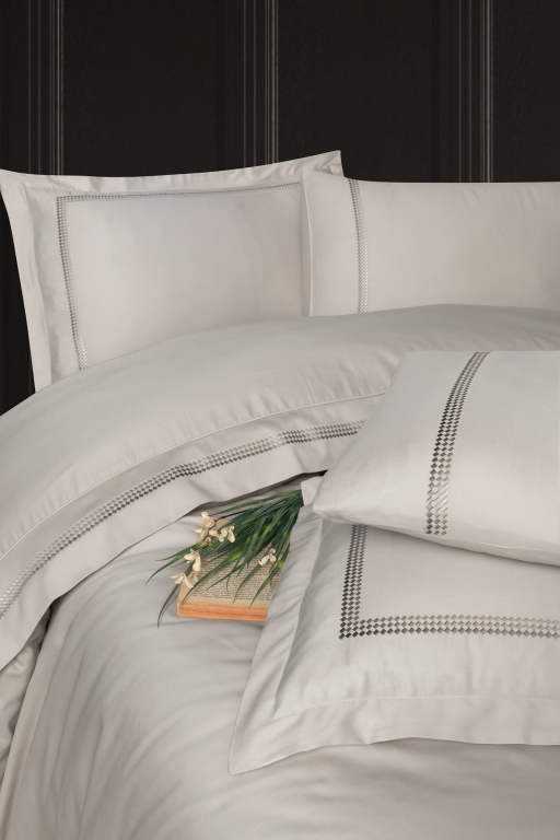 Постільна білизна First Choice V.I.P Satin Moonlight 200 х 220 см Gomez Beige
