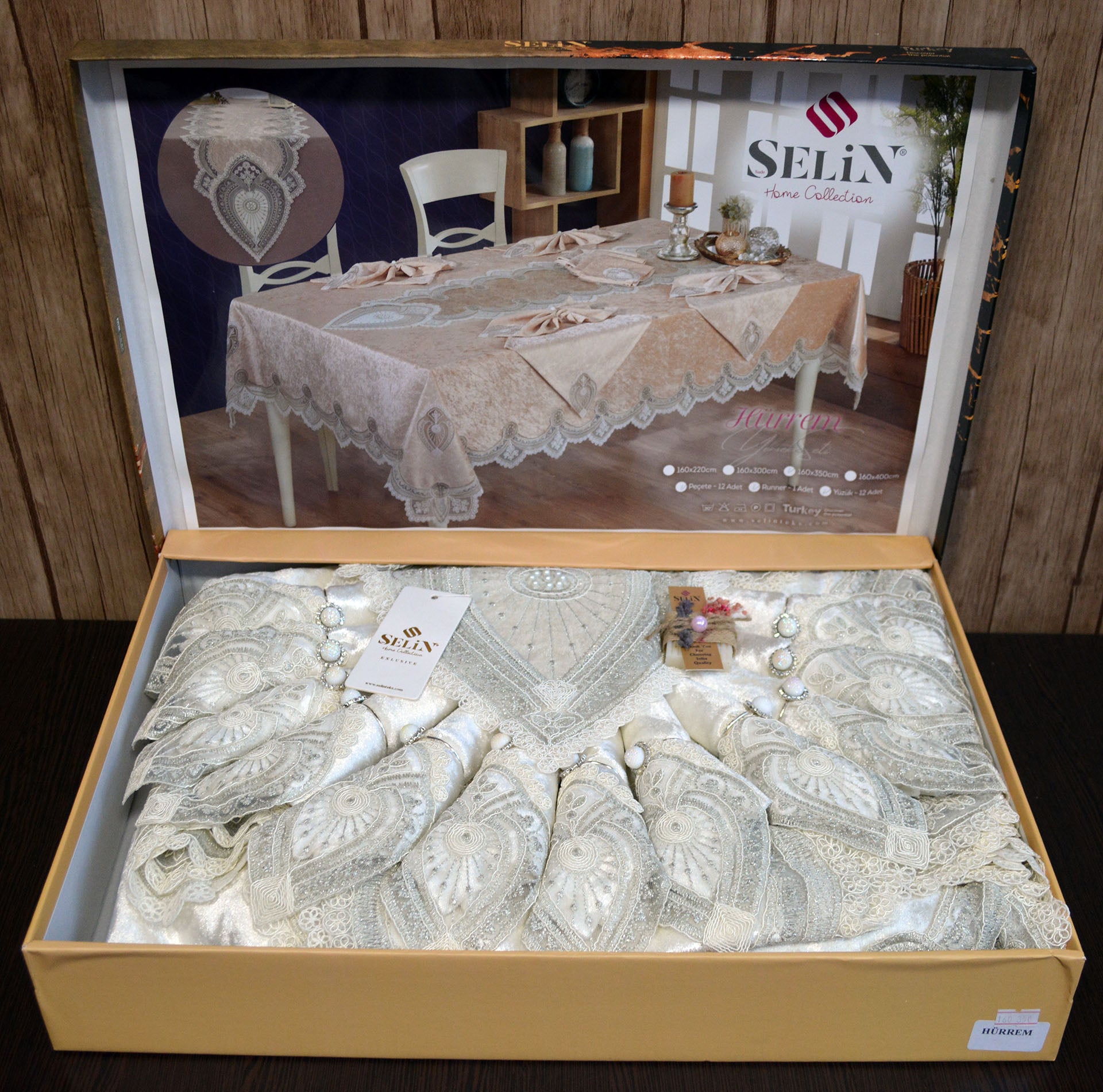 Велюрова скатертина з ранером Selin Hurrem Set 160x350 см.+12 серветок - Кремовий