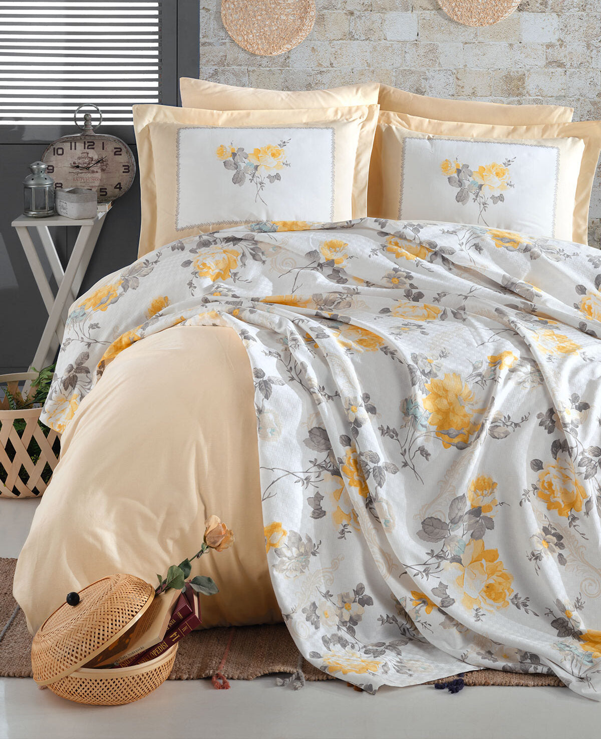 Постільна білизна Istanbul 220x240 Jardin parfum з дифузором і пледом Sari