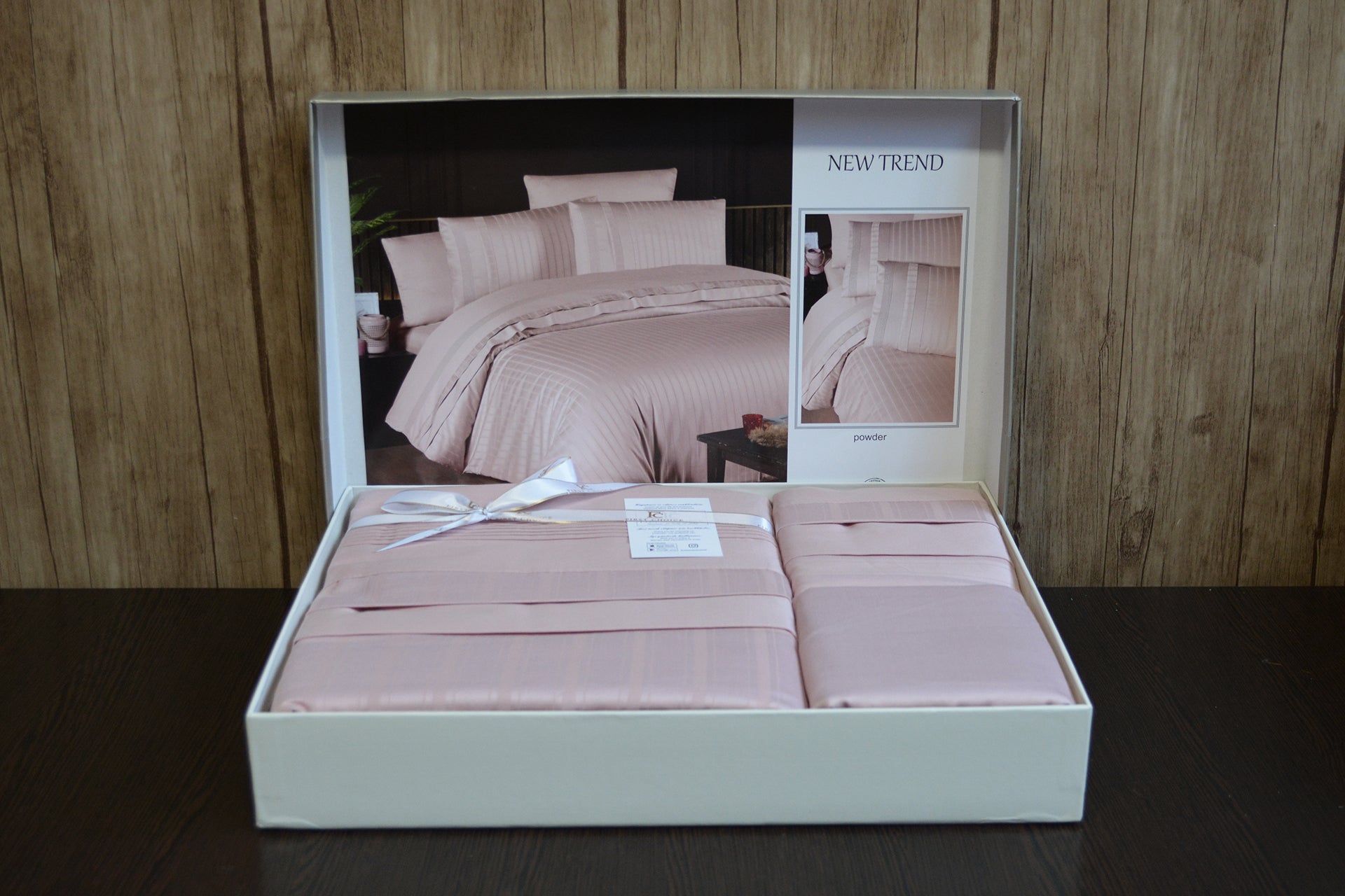 Комплект постільної білизни First Choice Deluxe Satin 200х220 New Treand Powder