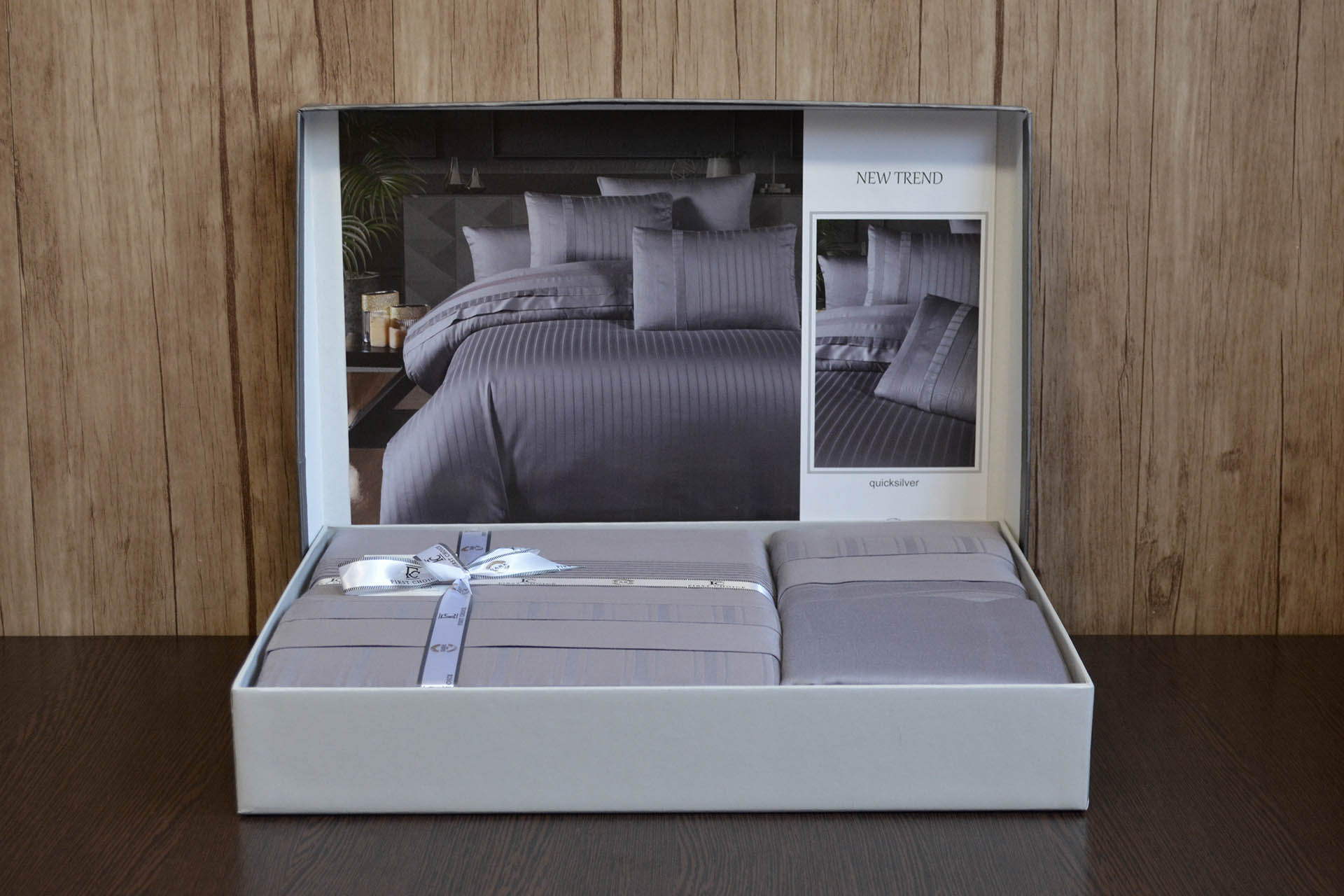 Комплект постільної білизни First Choice Deluxe Satin DARK 200х220 New Trend Quick Silver