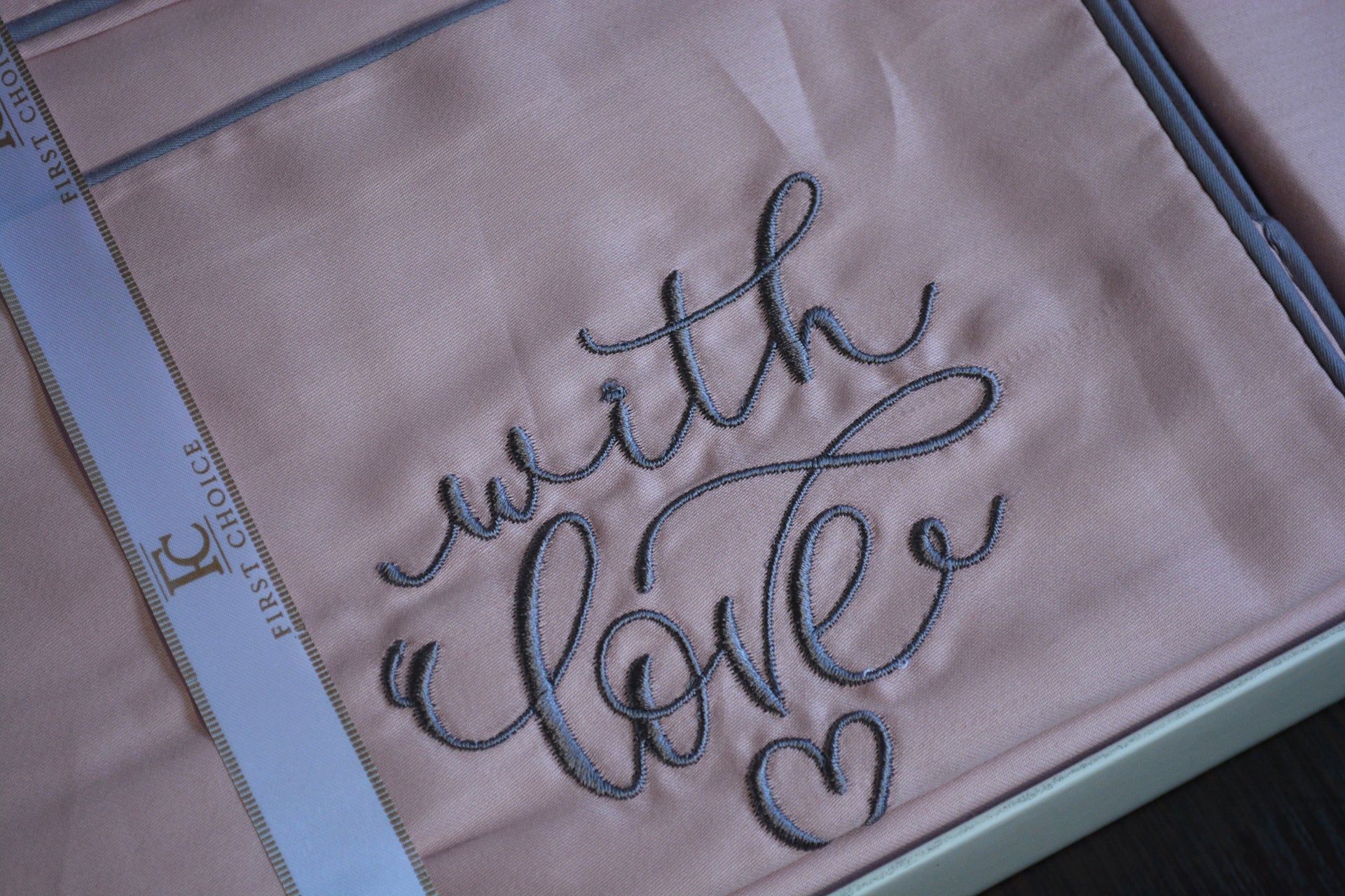 Комплект постільної білизни First Choice Deluxe Satin 200х220 Timeles Powder